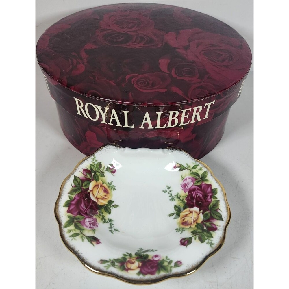 Royal Albert Old Country Roses Shell Tray 4.75x4.25" NIB Trinket Dish